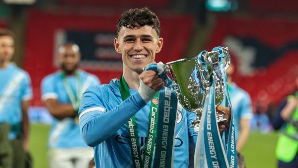 Foden Charity Sub Sparks Rooney Debate