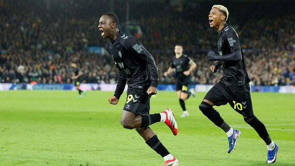 Sunderland beat Leeds as Diarra seals win