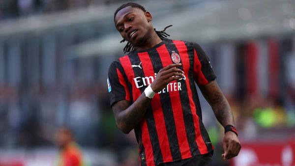 Leao booed, Allegri backs him for Verona clash