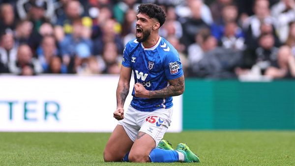 Alderete strengthens Sunderland defence, Le Bris says