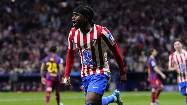 Atletico edge Barca 3-2 on aggregate Atletico edge Barca 3-2 on aggregate