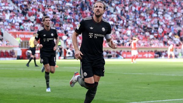 Bayern comeback: Kane and Olise fire
