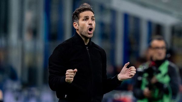 Fabregas free to join Chelsea, says Como