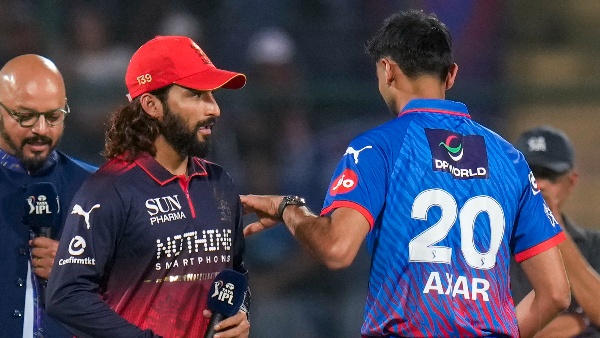 DC vs RCB IPL 2026 Bhuvaneshwar Kumar Josh Hazelwood Rattle Delhi Capitals Top Order Sends Netizens Into A Frenzy