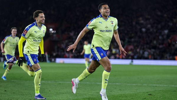 Southampton beat Arsenal 2-1; Charles winner