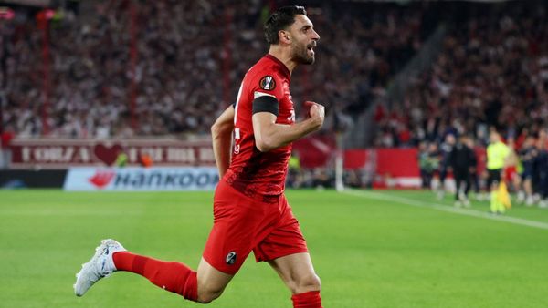 Freiburg stun Celta with 3-0 first leg