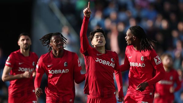 Freiburg into Europa semis after Vigo win