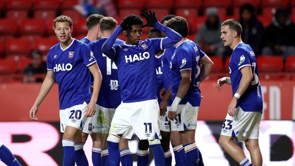 Ipswich back to second; Boro push