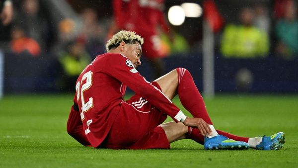 Liverpool Ekitike injury shadow on exit