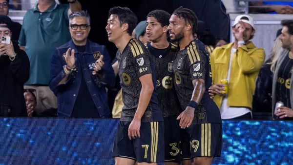 LAFC beat Cruz Azul 3-0 as Son shines