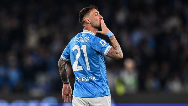 Napoli Edge Milan 1-0 with Late Politano Winner Napoli Edge Milan 1-0 with Late Politano Winner