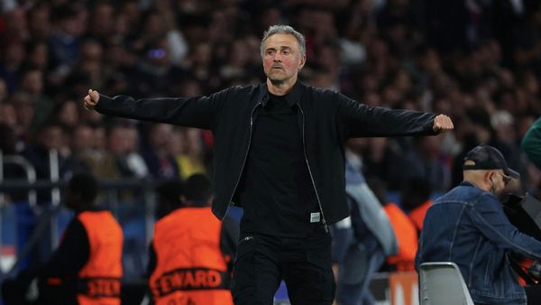 PSG win Lyon clash to push title bid