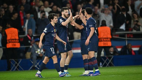 PSG edge Liverpool as Kvaratskhelia shines
