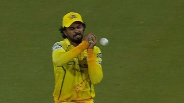 IPL 2026 Worst Captain Should Quit - Fans Angry as CSK captain Ruturaj Gaikwad Drops Sunil Narine