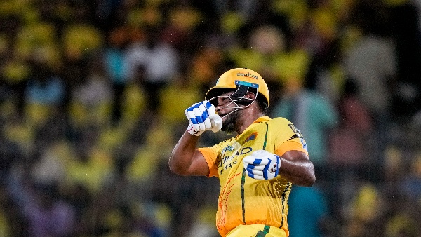 CSK vs KKR IPL 2026 Sanju Samson s Flying Bat Moment Sends Chepauk Crowd Into Splits
