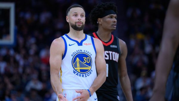 Warriors push with Curry back, Kerr says