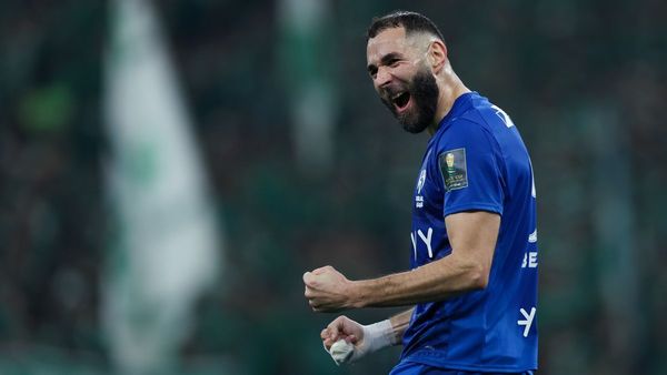Al-Hilal thrashes Al-Hazem as Benzema shines