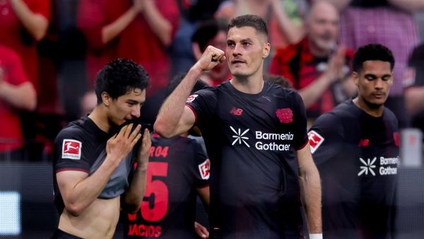 Bayer Leverkusen 4-1 Leipzig: Schick hat-trick Bayer Leverkusen 4-1 Leipzig: Schick hat-trick