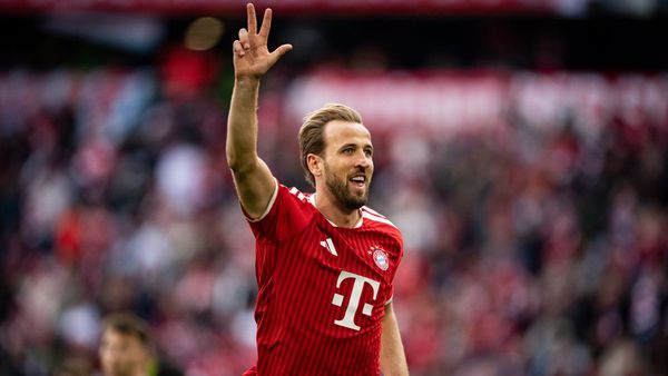 Bayern Kane hat-trick seals 5-1 win Bayern Kane hat-trick seals 5-1 win