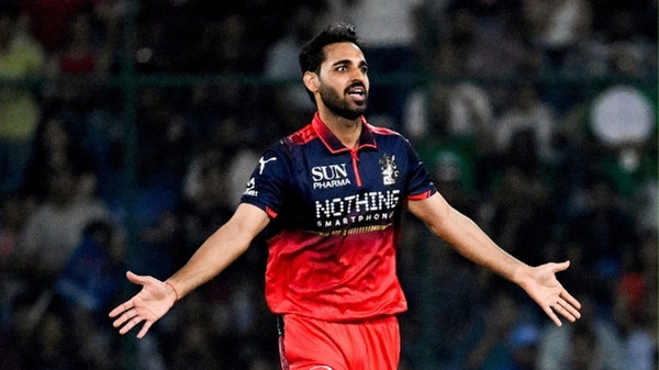 RCB vs MI IPL 2026 Bhuvneshwar Kumar joins Elite List after equalling Prestigious Record RCB vs MI IPL 2026 Bhuvneshwar Kumar joins Elite List after equalling Prestigious Record