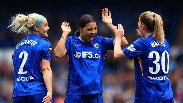 Chelsea Women edge United as Kerr bows out Chelsea Women edge United as Kerr bows out