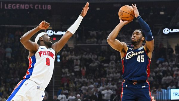 Mitchell 43 points fuels Cavs win