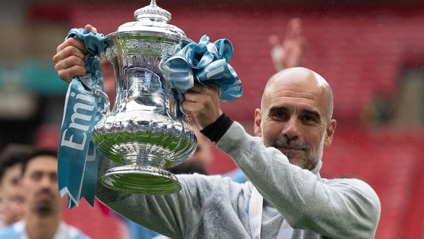 Guardiola stays at Manchester City amid success