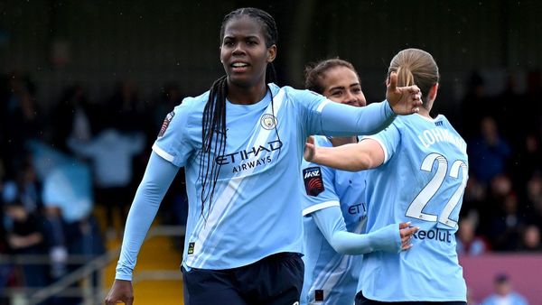 Shaw eyes Manchester City future