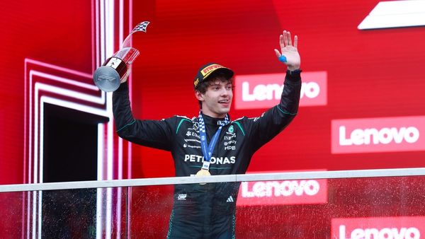 Antonelli extends F1 win streak in Canada