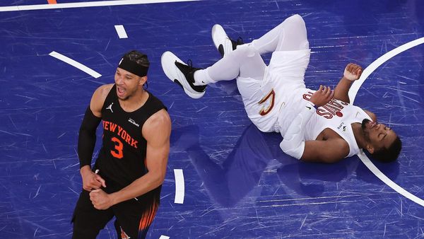 Hart sparks Knicks lead 2-0 Hart sparks Knicks lead 2-0