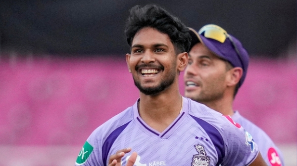 IPL 2026 What Happened to Matheesha Pathirana as Walks Back after 8 Balls into KKR Debut IPL 2026 What Happened to Matheesha Pathirana as Walks Back after 8 Balls into KKR Debut