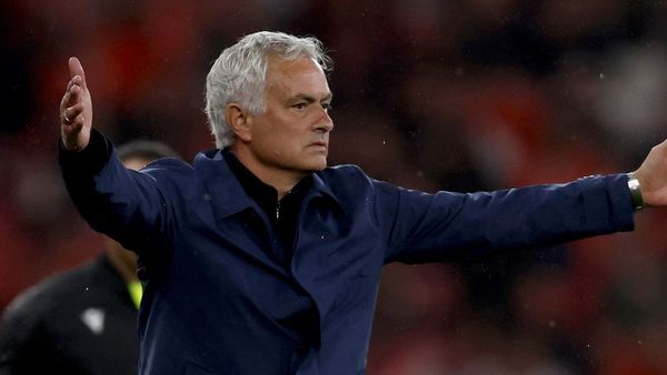 Mourinho Benfica Contract Offer Linked to Real Madrid