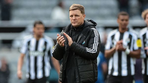 Newcastle Owners Back Howe Amid Pressure