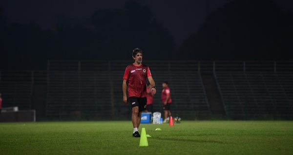 East Bengal coach Oscar Bruzon confirms Exit with Bombshell Announcement