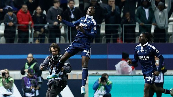 Paris FC stun PSG with late double from Gory Paris FC stun PSG with late double from Gory