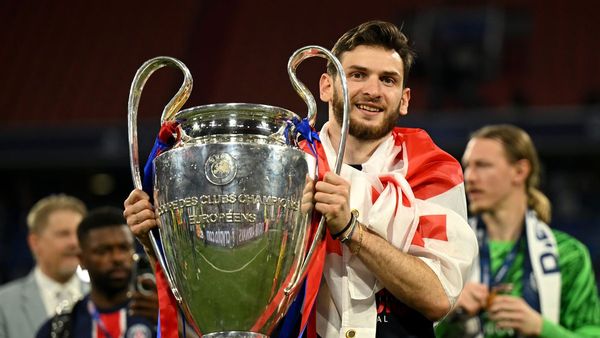 PSG can defend CL title, says Kvaratskhelia