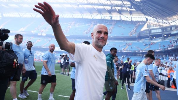 Guardiola bids emotional farewell at City Guardiola bids emotional farewell at City