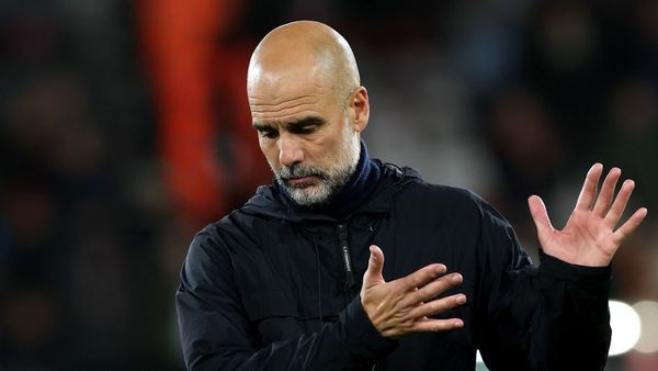 Guardiola dismisses Man City exit rumours Guardiola dismisses Man City exit rumours