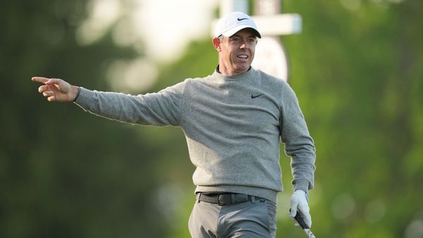 McIlroy shoots bogey-free 67 to surge McIlroy shoots bogey-free 67 to surge