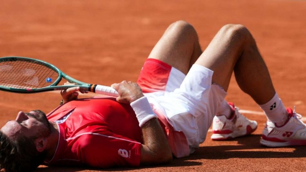 French Open Wawrinka says emotional farewell as De Minaur and Jodar progress French Open Wawrinka says emotional farewell as De Minaur and Jodar progress