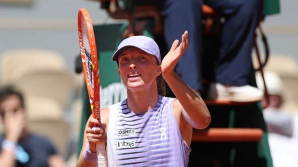 French Open Swiatek storms into past Jones into second round French Open Swiatek storms into past Jones into second round