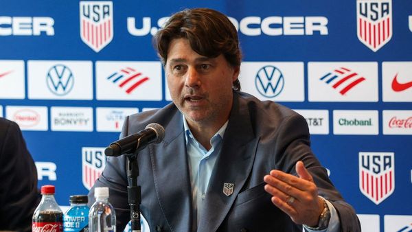 Pochettino Defends Email Squad Selection