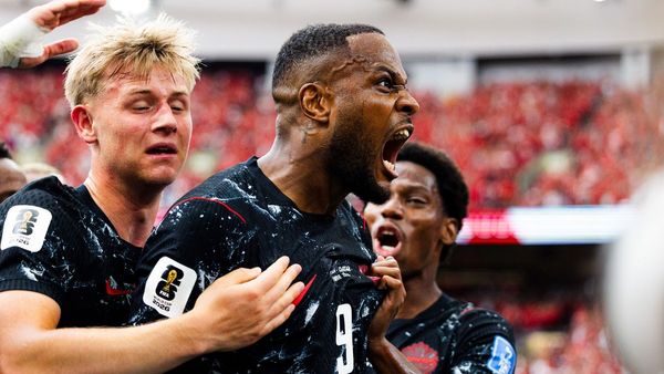 Canada thumps Qatar as Larin shines Canada thumps Qatar as Larin shines