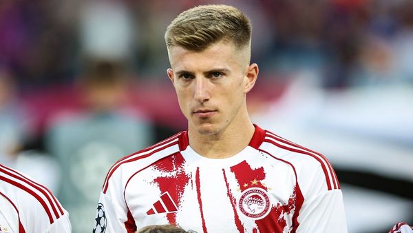 Costinha signs for Brighton from Olympiacos