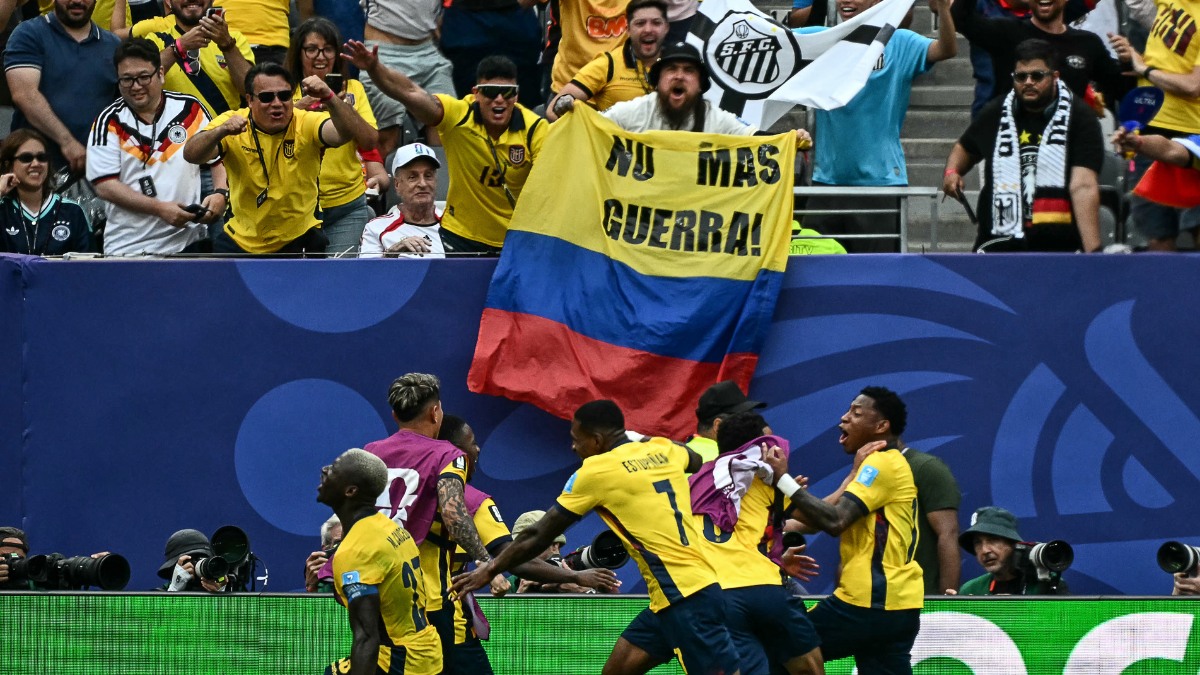 ‘No Mas Guerra’: Why did an Ecuador Fan Held a Peace Message on Flag in their World Cup Red Letter Day?