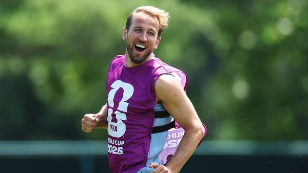 Kane Aims to Match Beckham Caps