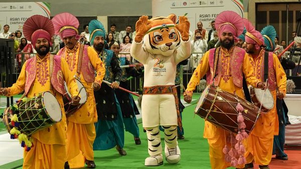 Fencers competing at Asian Senior Fencing Championships in New Delhi