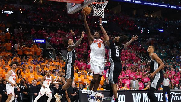 Knicks rally to beat Spurs in Game 1