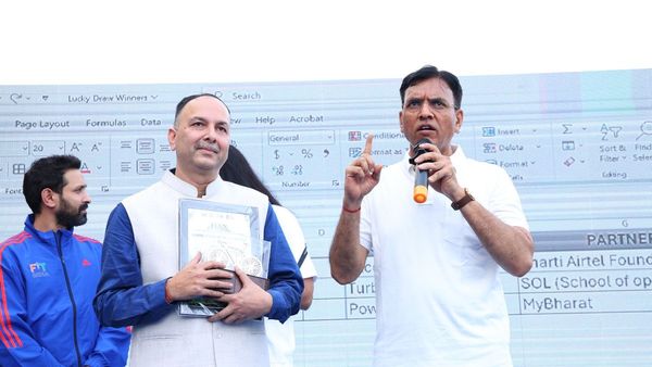 FERN Award Sports Minister Mandaviya Honours Top Universities For Vehicle-Free Campus Initiatives FERN Award Sports Minister Mandaviya Honours Top Universities For Vehicle-Free Campus Initiatives