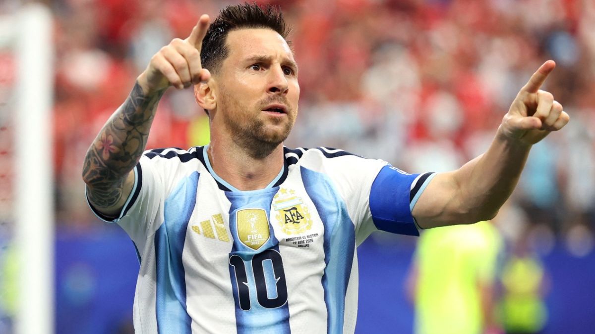 Lionel Messi Breaks Klose s Record Becomes All-Time FIFA World Cup Top Scorer with 17 Goals